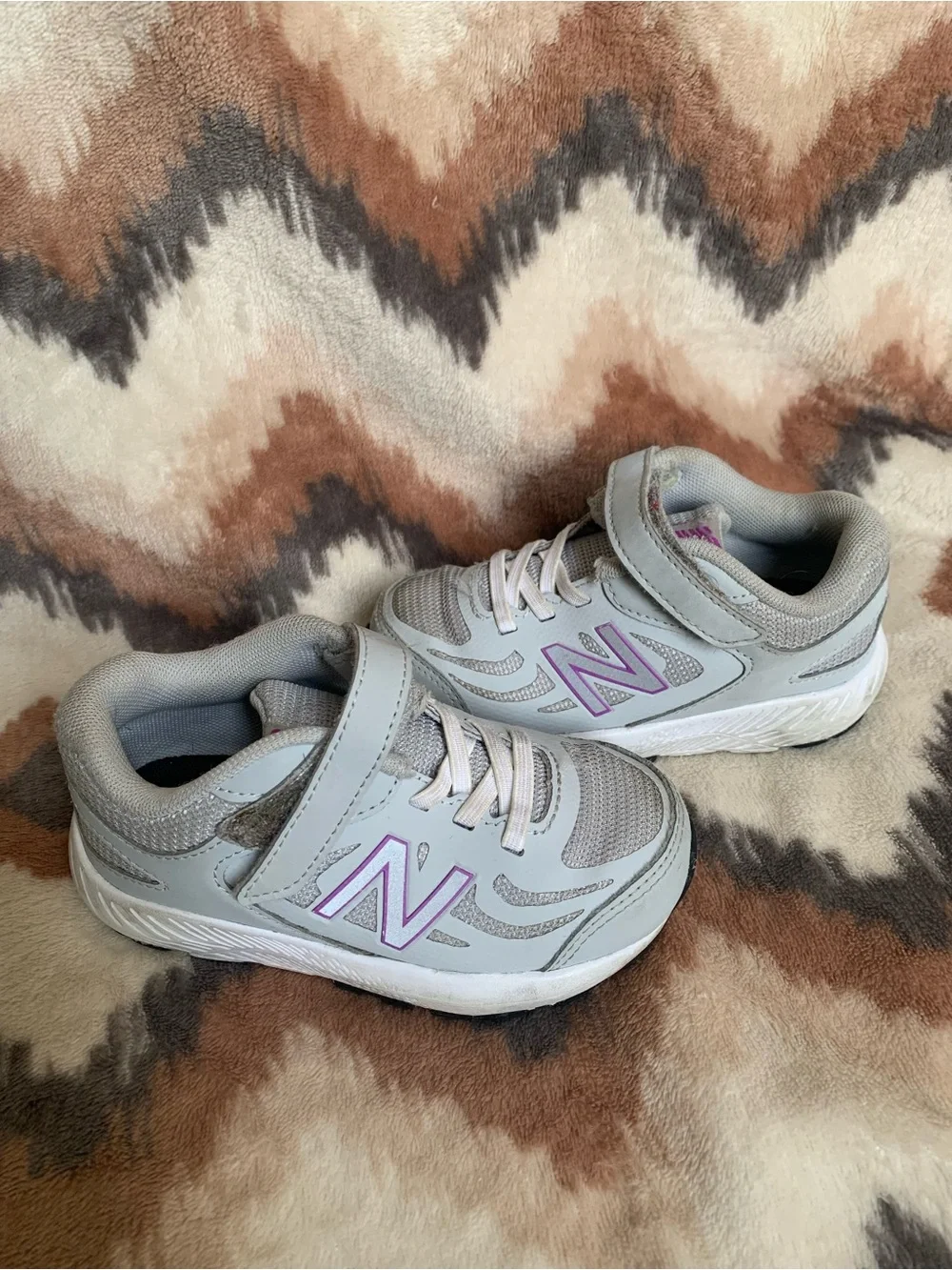 New Balance 519 Running Shoes Baby Toddler Size 8.5 Easy On Gray Purple